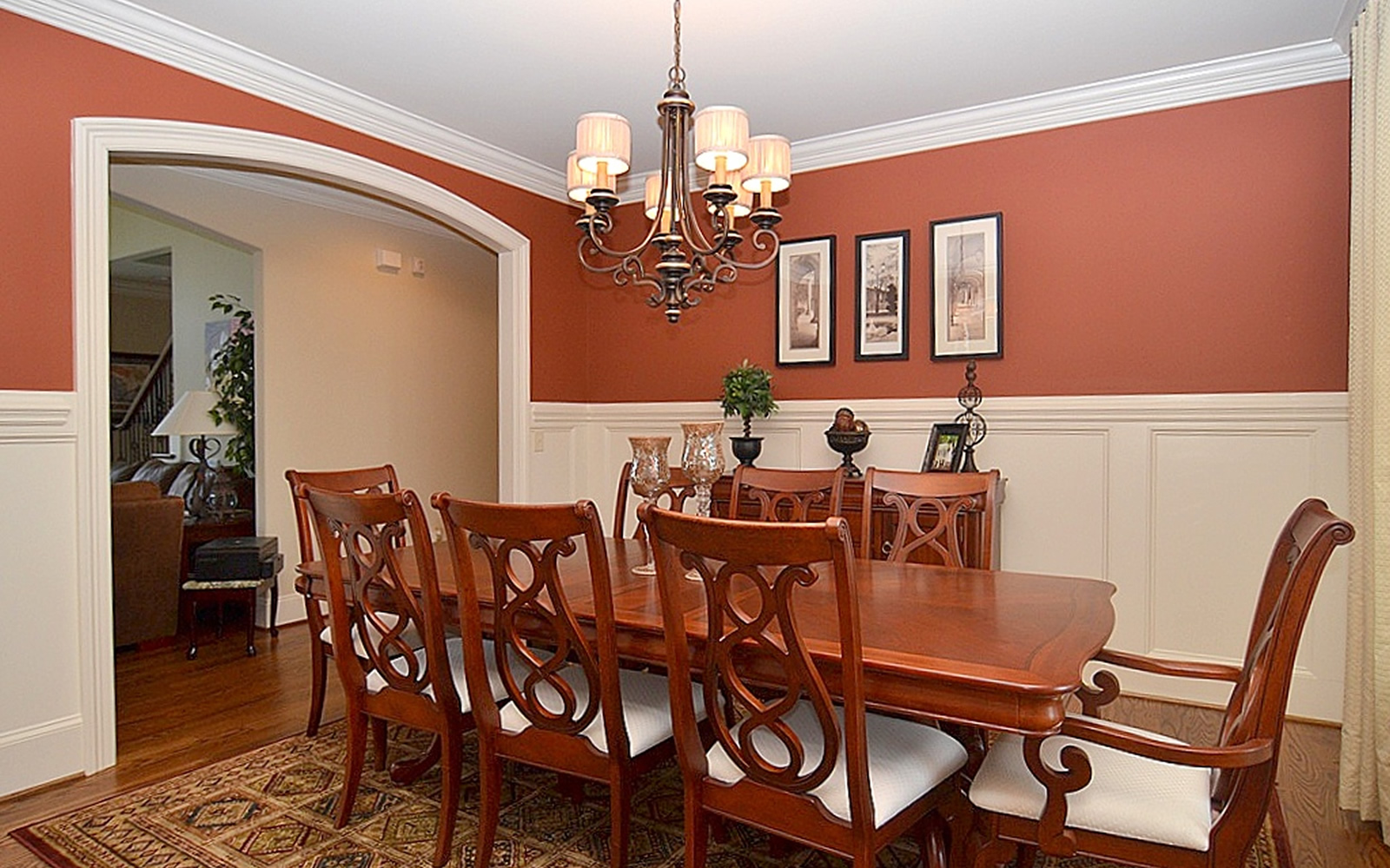 1686 Cappoquin Drive Dining